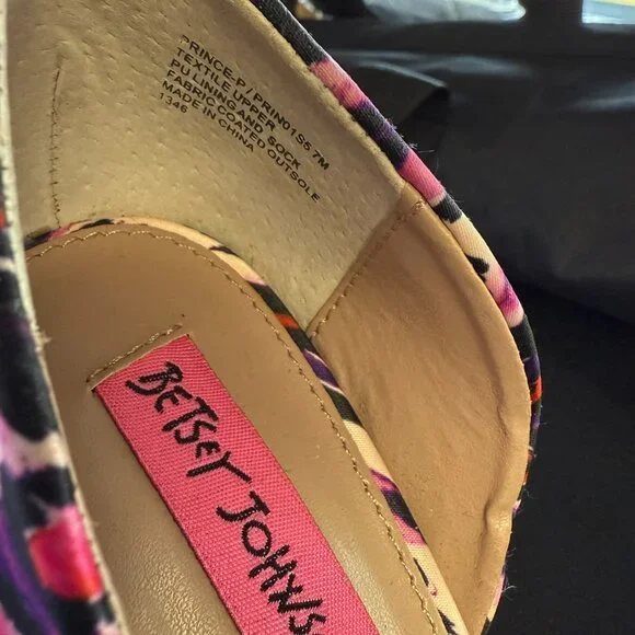 Betsy Johnson Pink Cheetah print pump - Picture 9 of 11